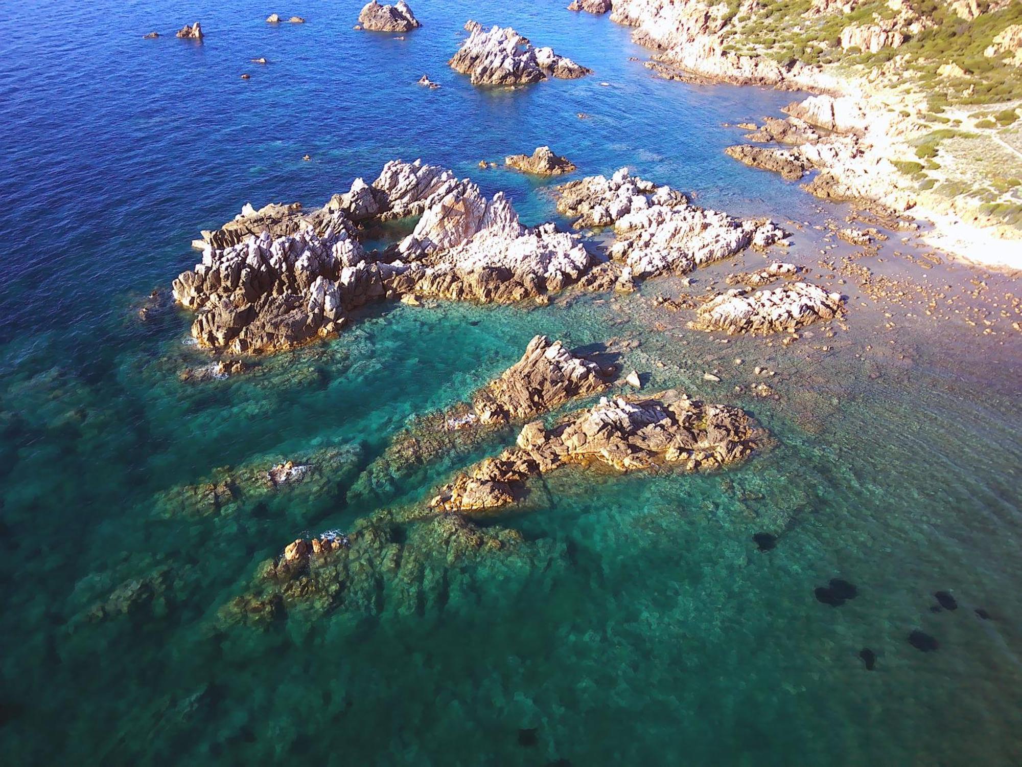 Gli Oleandri Di Calarossa - 5M Walk To The Beach 이솔라 로사 외부 사진